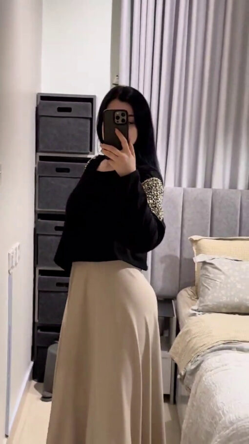 ⁦فستان الأناقة الملكية – بتصميم غير متماثل فاخر⁩ - الصورة ⁦4⁩